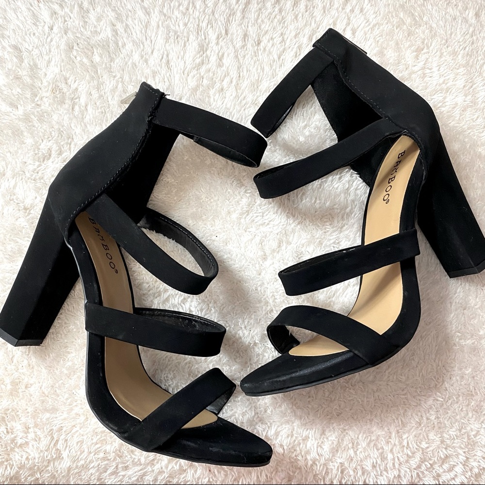 Suede black heels 🖤